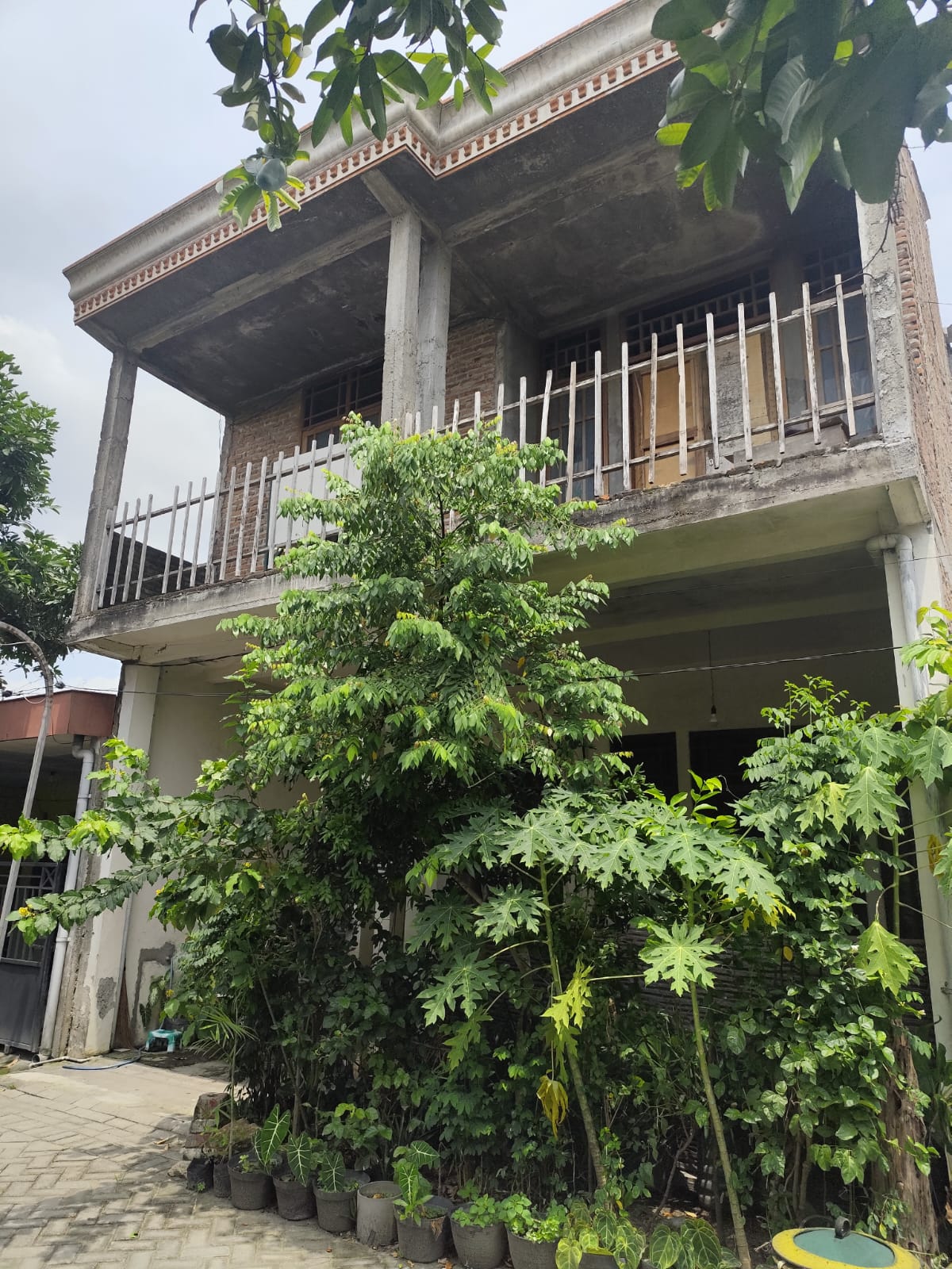 Rumah Dua Lantai Siap Huni di Tunggorono