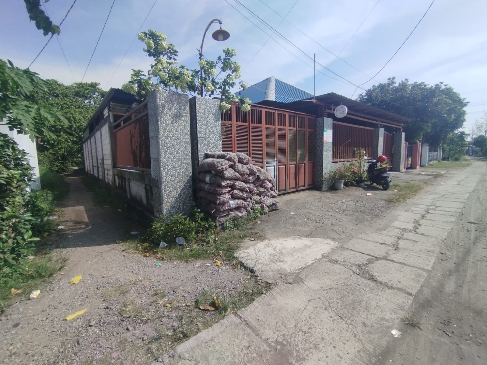Rumah Luas di Sumberagung Perak