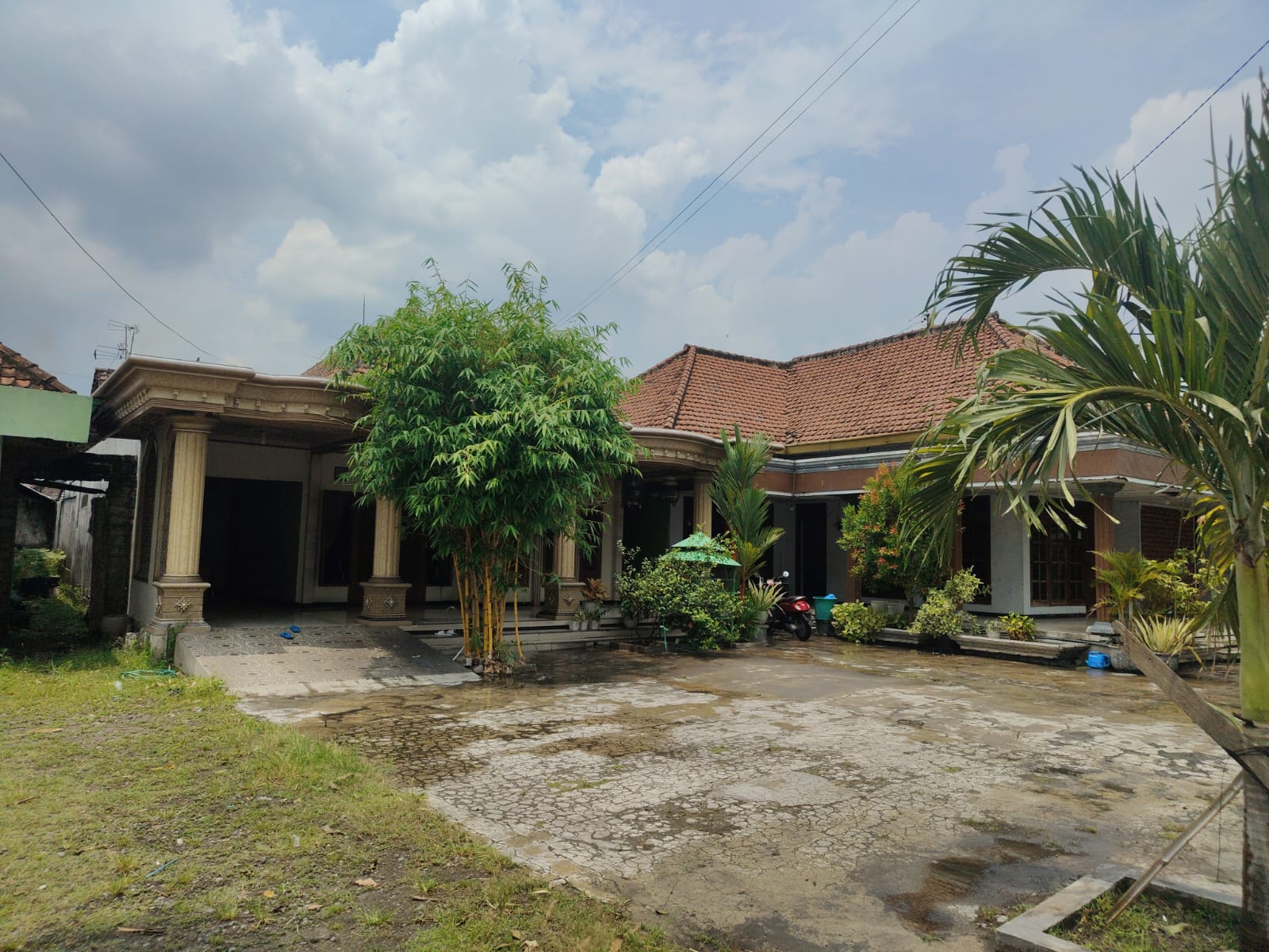 Rumah Asri dan Luas di Sawiji, Jogoroto