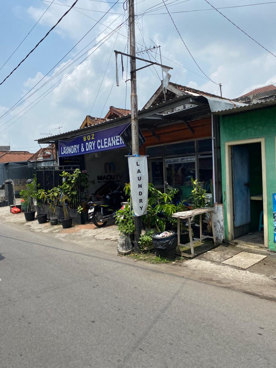 Rumah Tempat Usaha dan Asri di Kaliwungu Jombang